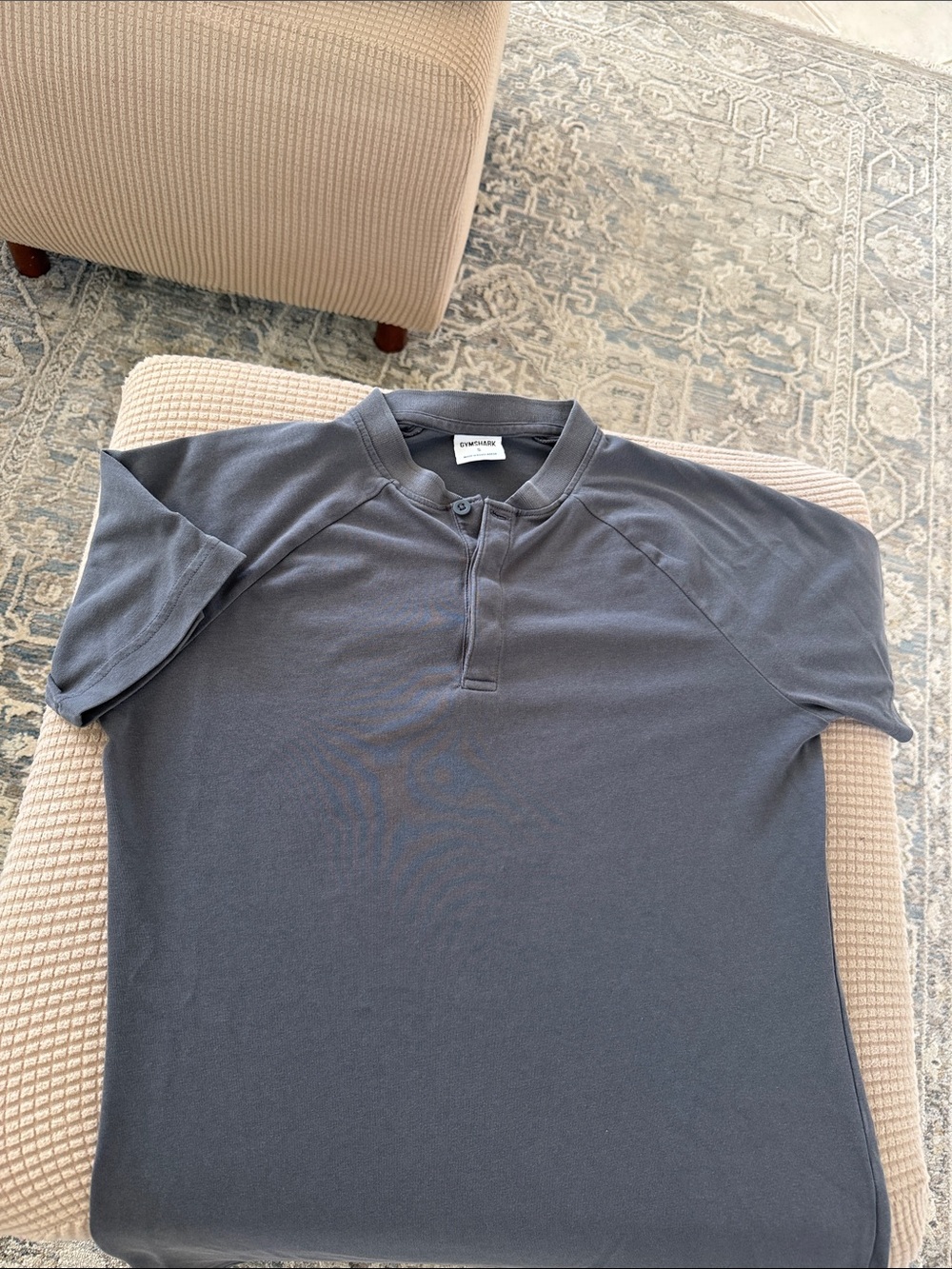 Gymshark Size Small  Men's Dark Gray Short Sleeve Cotton  Henley Polo